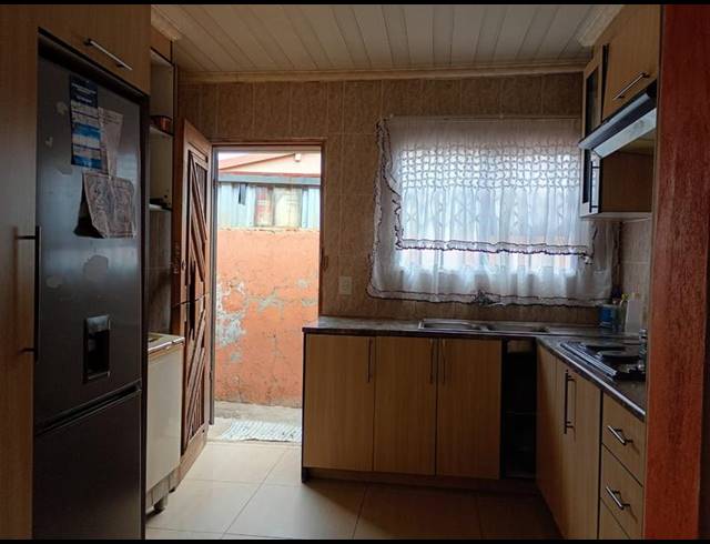 3 BEDROOM PROPERTY TO RENT IN PROTEA GLEN EXT